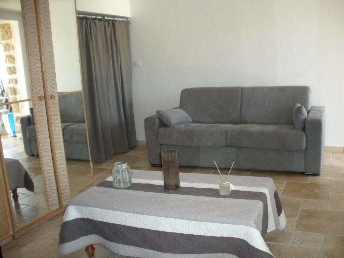 Villa Jalna Chambre, Suites Et Appartement Roquefort Les Pins Exterior foto