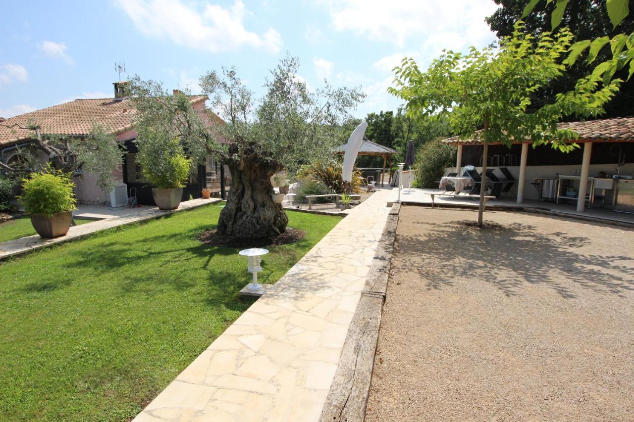 Villa Jalna Chambre, Suites Et Appartement Roquefort Les Pins Exterior foto