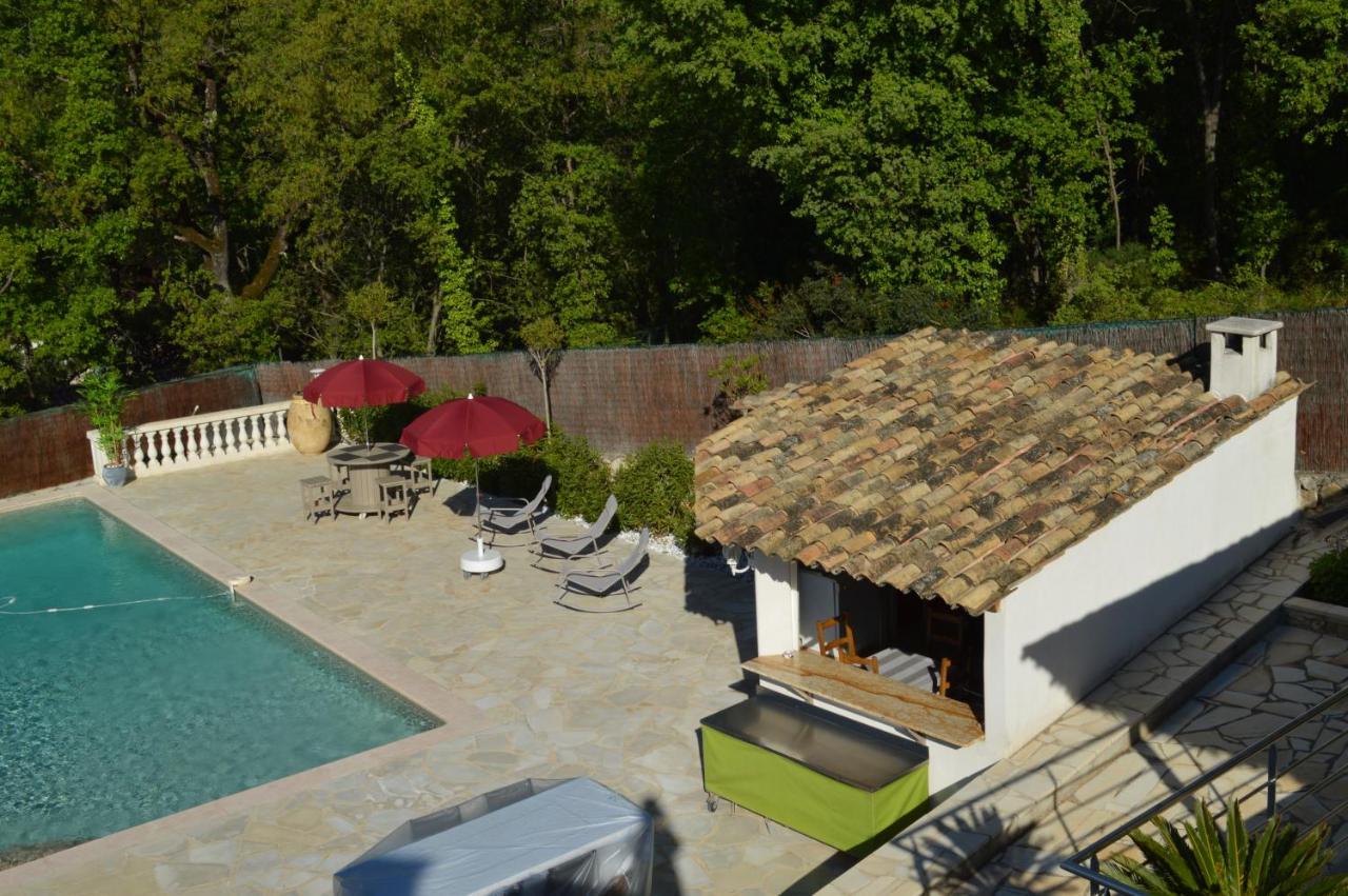 Villa Jalna Chambre, Suites Et Appartement Roquefort Les Pins Exterior foto