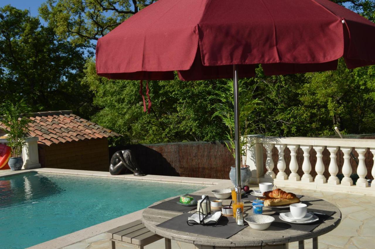 Villa Jalna Chambre, Suites Et Appartement Roquefort Les Pins Exterior foto